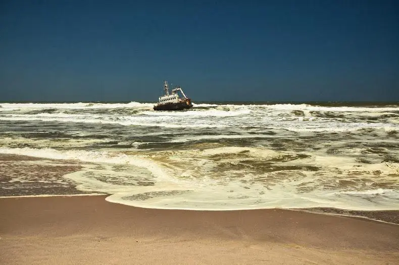 skeleton-coast-5[2]