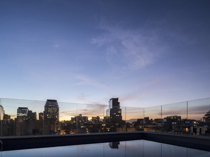 The Singular Santiago
