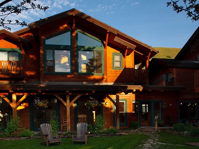 The Alpine House Lodge